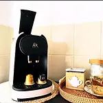 Backpackers Luxury 5* In Paris